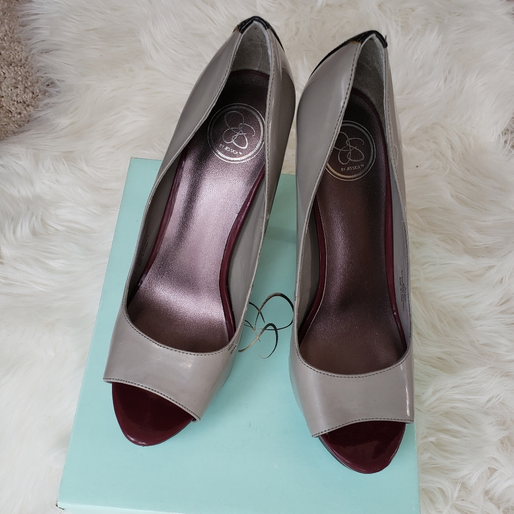 Jessica Simpson  heels